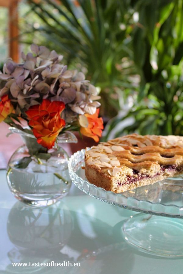 Cut open Linzer Torte